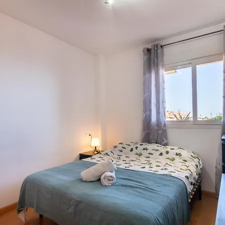 Cozy With Sea Views In Apartment *