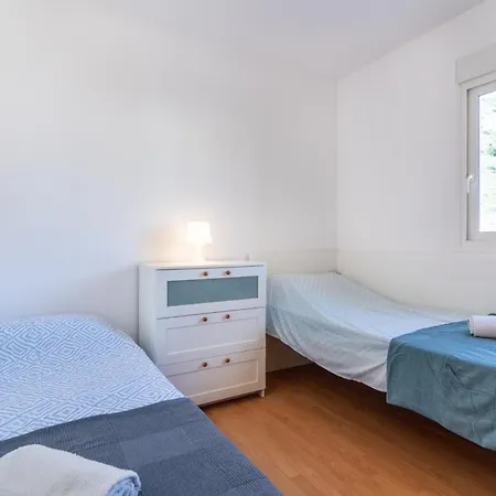 Appartamento Cozy With Sea Views In